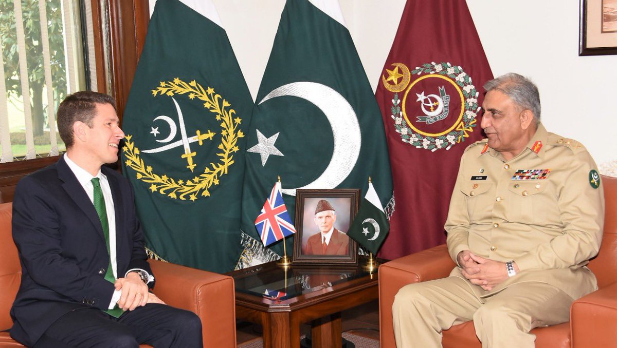 British High Commissioner meets Pakistan Army Chief at GHQ