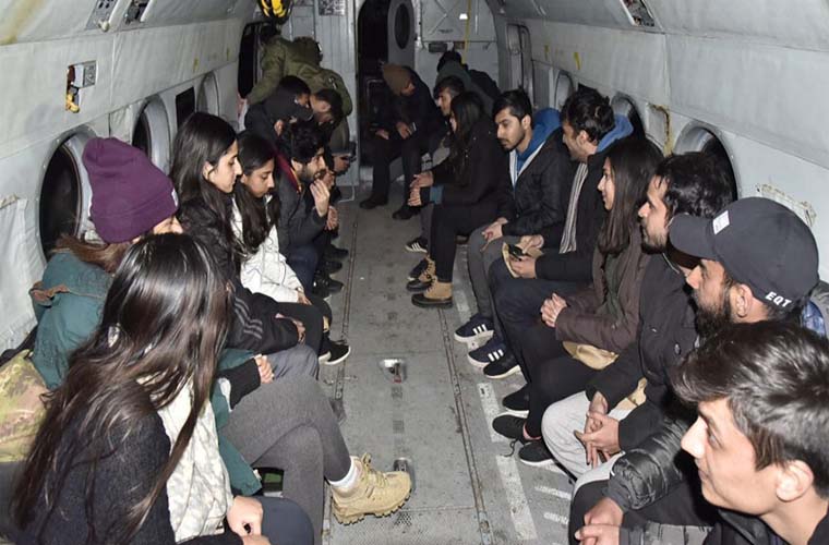 Pakistan Army rescues 22 students from snow hit Gilgit area