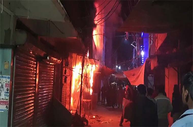 Four persons killed in due to fire in Sukkur building