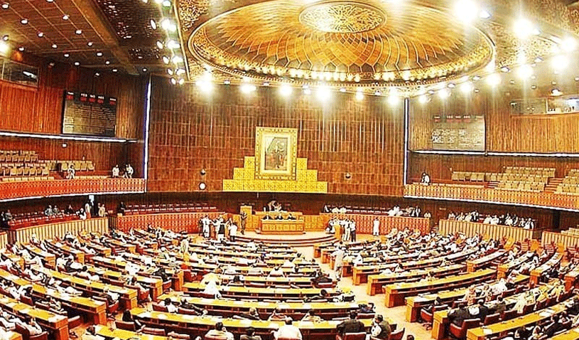 Minister tells NA that inefficient civil servants to face early retirement