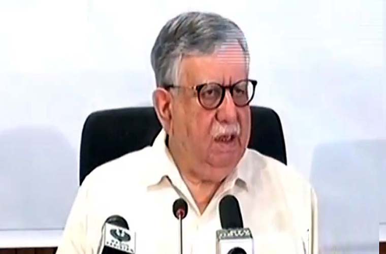 Shaukat Tarin continues but as Adviser to the PM on Finance and Revenue