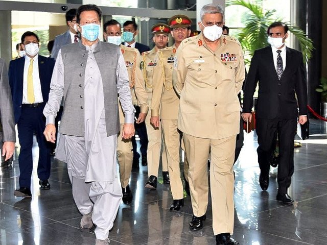 Military top brass calls on PM Imran Khan