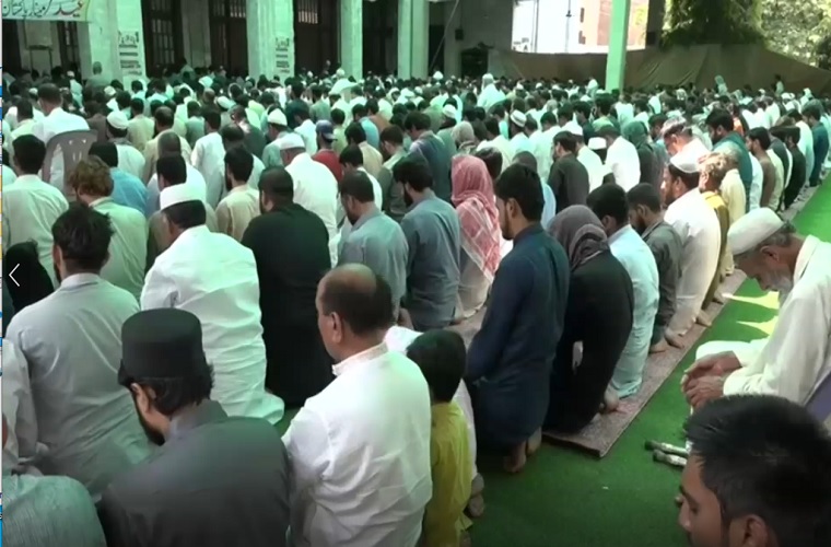 Jumaa Tul Wida being observed with religious solemnity