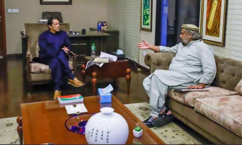 Chairman (SIC) meets Imran Khan at Bani Gala