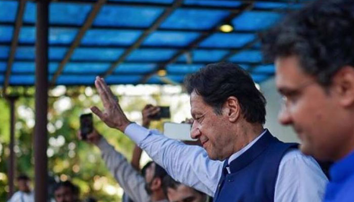 Imran Khan reaches court to apologize female Judge