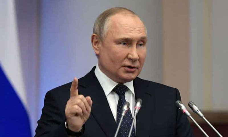 Putin survives in an assassination attempt