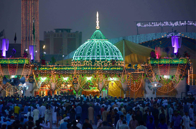 Hazrat Data Ganj Bakhsh’s (RA) 979th Urs begins today