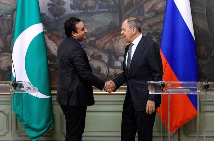 Russia to fully cooperate with Pakistan energy needs despite American sanctions and threats