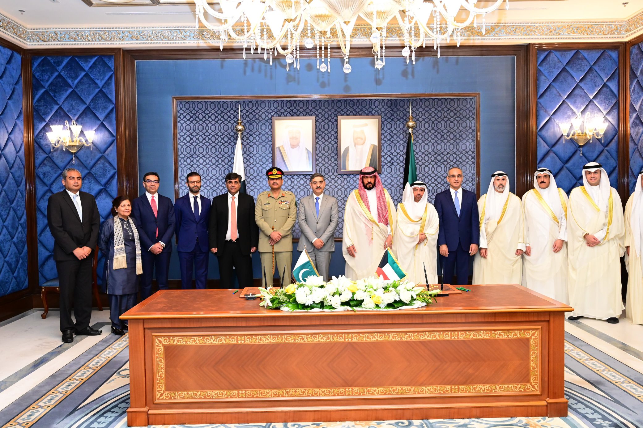 Pakistan and Kuwait signed multibillion-dollar agreements for deepen bilateral ties