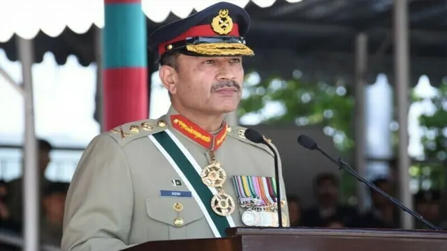 Army Chief says won’t allow Fitna-al-Khawarij to impose its outdated thinking on Pakistan