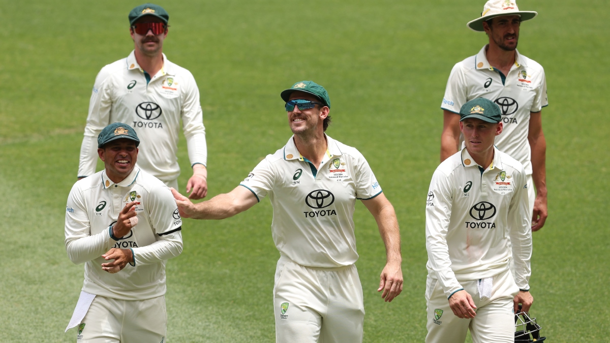 Aus vs Pak 1st Test day 4 : Pak suffered 360 runs defeat bowled for 89 in chase of 450