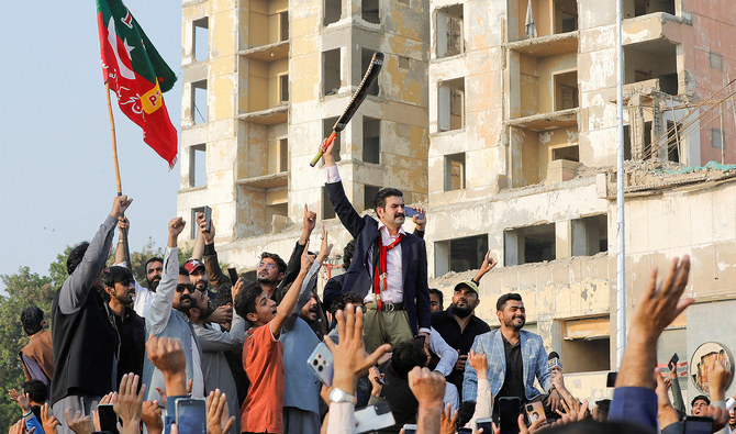 Sher Afzal Marwat resumes PTI campaign hours after saying to leave Sindh