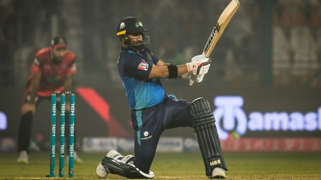 PSL9: Iftikhar hands Qalandars third straight defeat