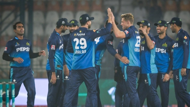 Hendricks gets Sultans off the mark in HBL PSL 9