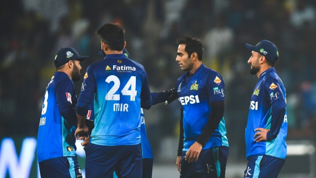 Hendricks hands Sultans second win of HBL PSL 9