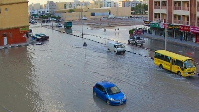 UAE issues heavy rain, dust storm warning
