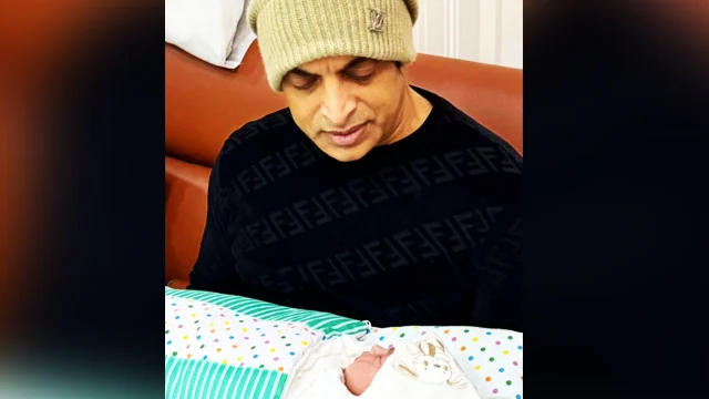 Shoaib Akhtar welcomes baby girl