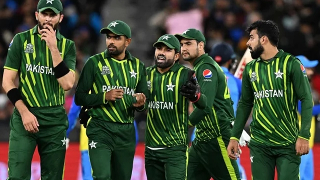 Pakistan management considering change in batting order