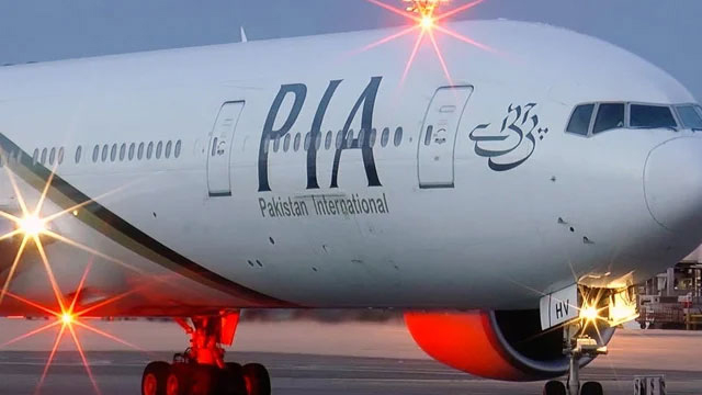 PIA apologises for Paris flight ad