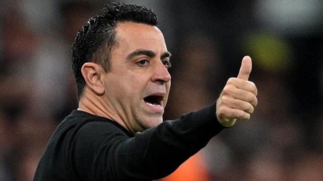 Xavi decides to stay at Barcelona