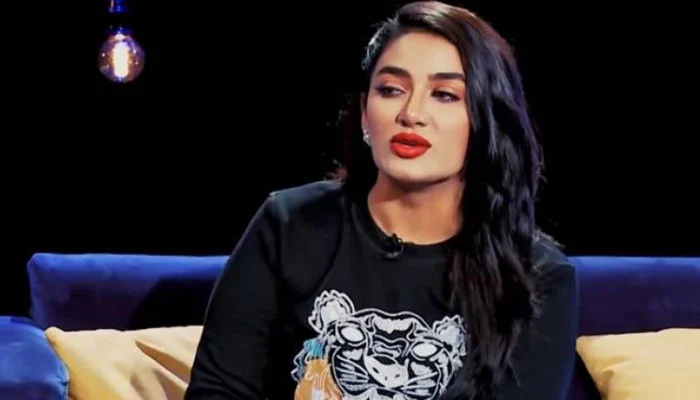 Mathira reveals what people do seeing her on plane