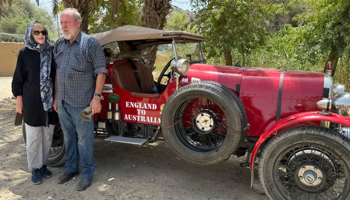 Jacobabad heat forces Aussie couple to stop journey