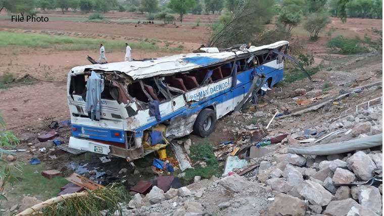 28 dead as Quetta-bound bus falls into ditch