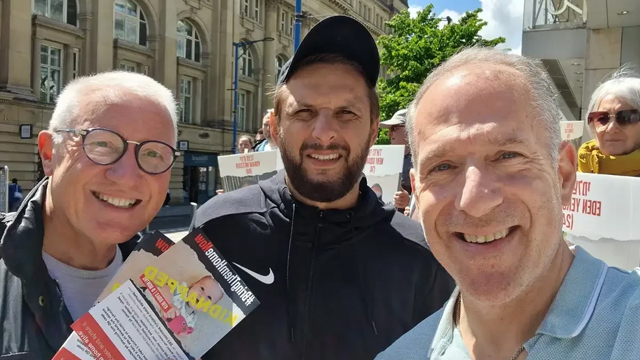 Shahid Afridi clears air after being pictured with Zionist group