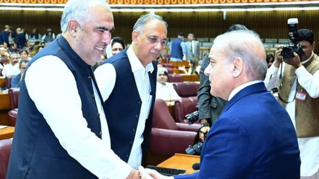 Operation Azm-e-Istehkam: Govt decides to convene APC