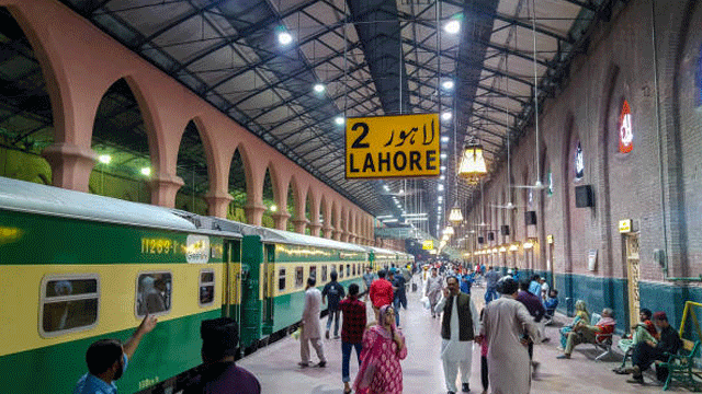Pakistan Railways announces tickets refund policy