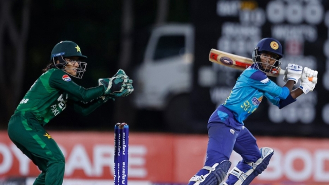 Pakistan lose a thriller to Sri Lanka