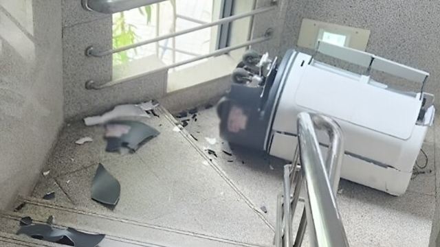 In a first civil servant robot commits suicide 