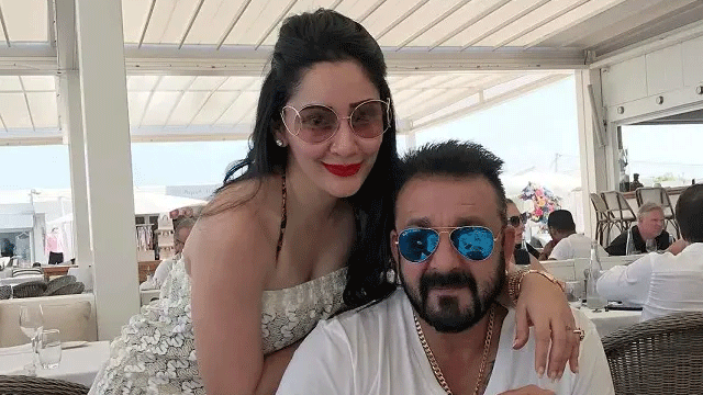 Sanjay Dutt’s dying fan left 72 crore rupees property for him