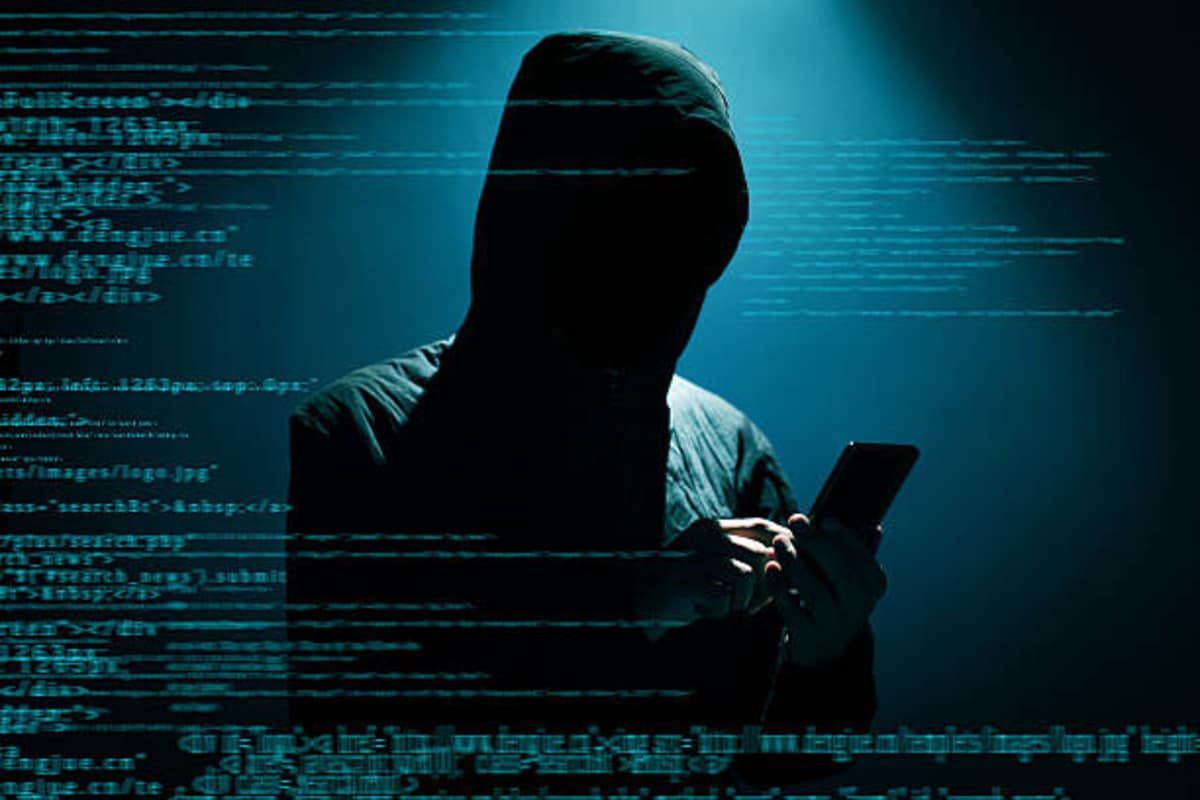 Famous Bollywood script writer and poet’s X account hacked