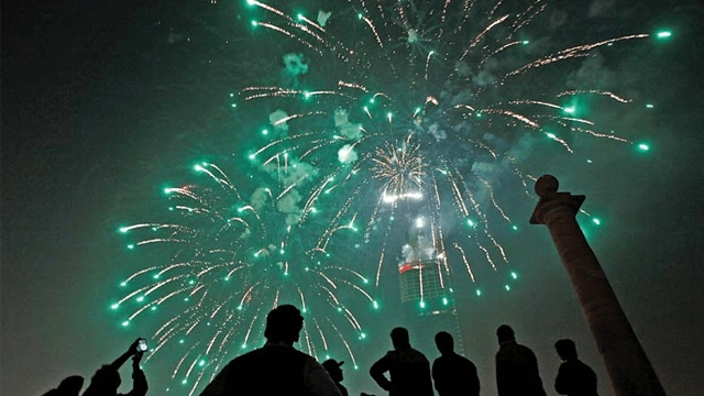 Independence day aerial firing leaves 70 people injured in Karachi