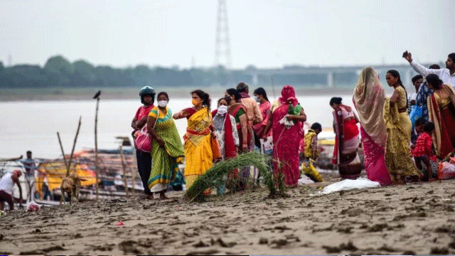 46 people killed while taking bath during festival in India