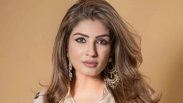 Why Raveena Tandon apologised to fans?