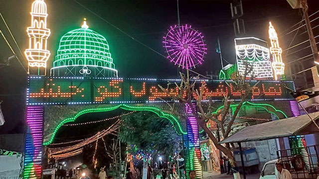 President, PM urge nation to follow life and teachings of Prophet Muhammad (PBUH)