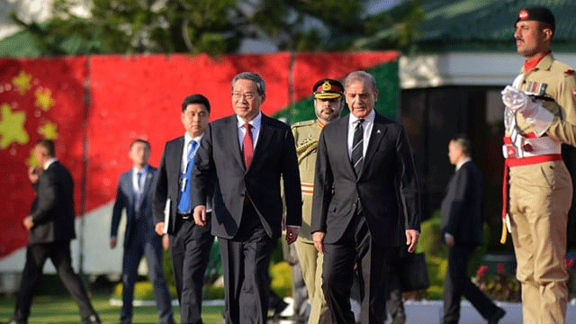 Pakistan, China sign 13 MoUs in various fields