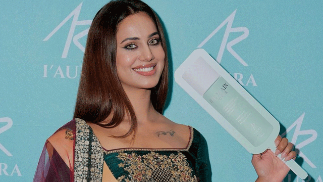 Pakistani model Roma Michael deletes post after social media backlash