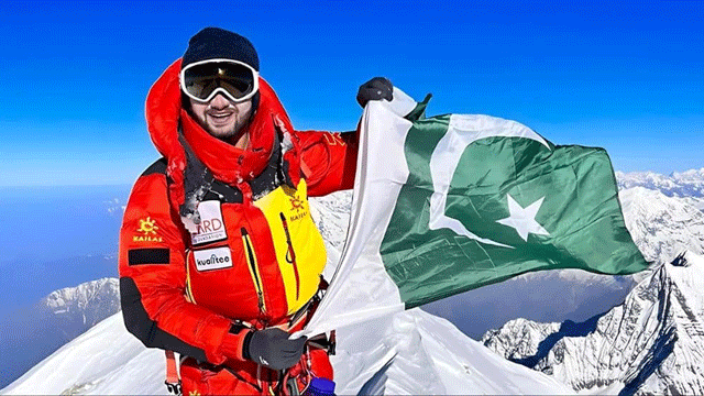 Shehroze Kashif becomes youngest Pakistani to summit top 14 peaks