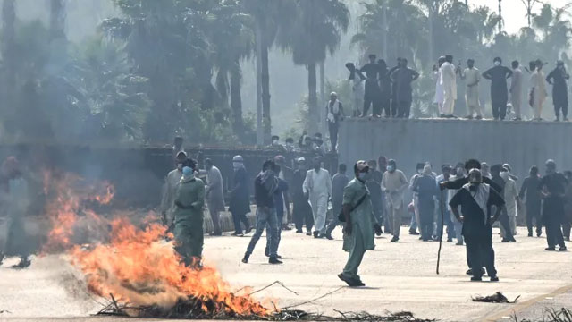 Amnesty, US lawmakers decry govt crackdown on PTI protesters at D-Chowk