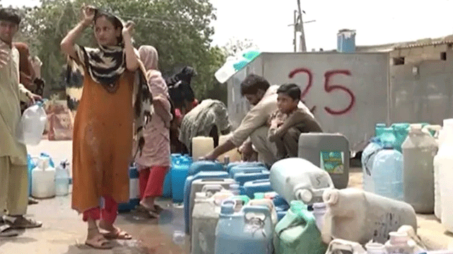 Acute water crisis leaves Pakistan’s commercial capital Karachi parched