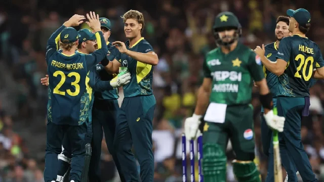 Australia clinch T20I series against Pakistan