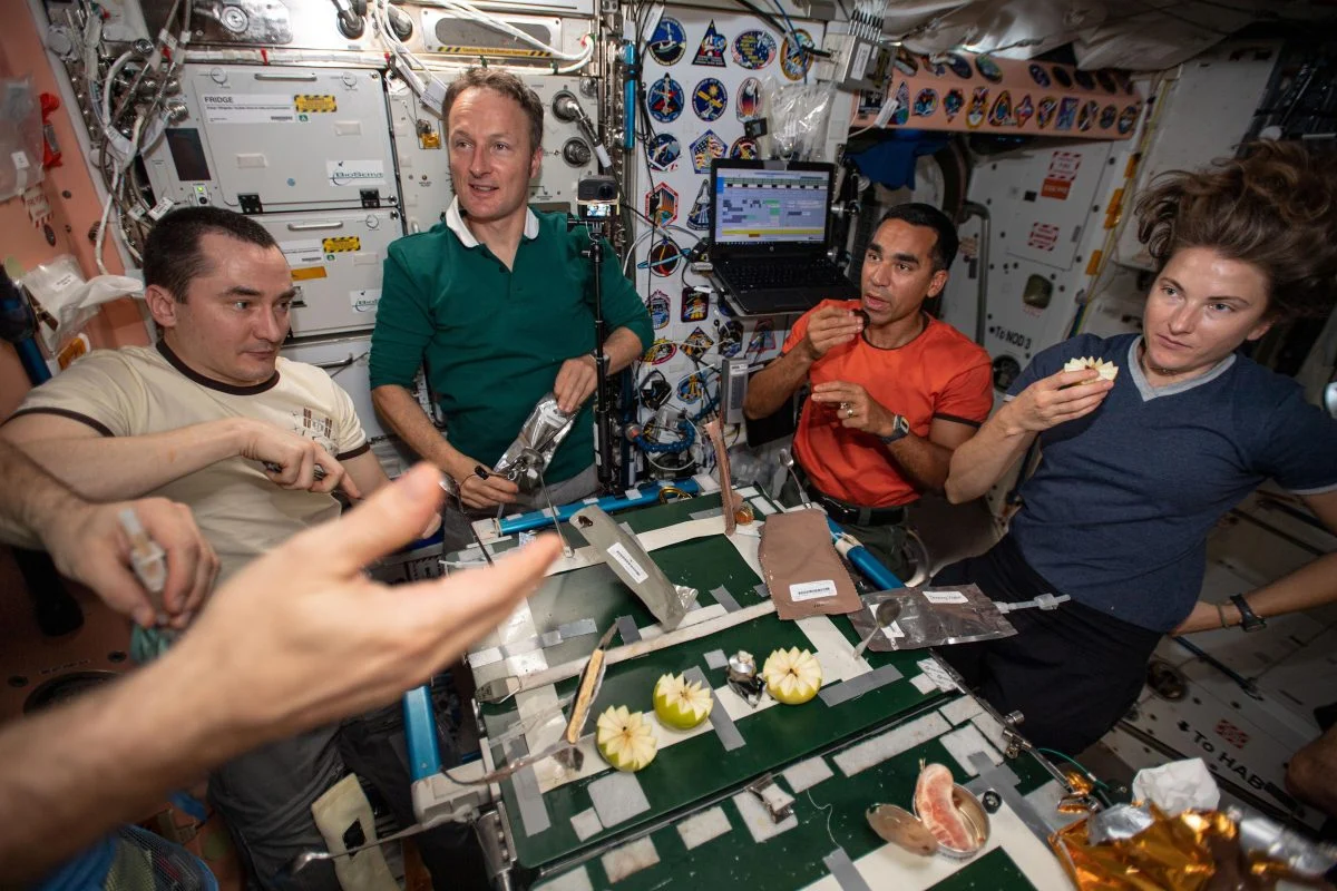 Nasa astronauts celebrate Thanksgiving in space