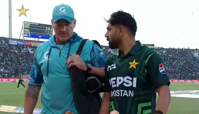 Pak vs NZ: Haris Rauf walks out of ground after suffering rib injury