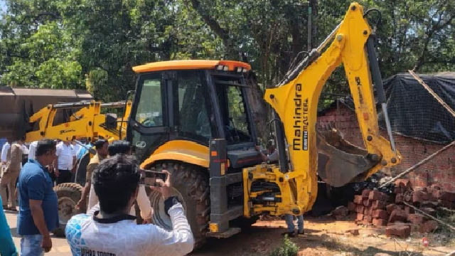 Indian Muslim vender loses shop for supporting Pakistan