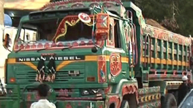 Govt announces new timings for dumpers in Karachi