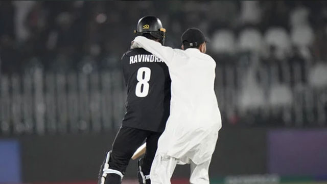 Spectator entered ground during New Zealand-Bangladesh match booked