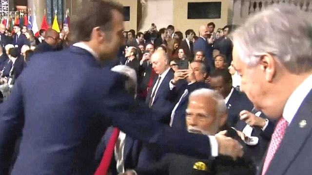 WATCH: Modi’s embarrassment at the hands of France’s Macron